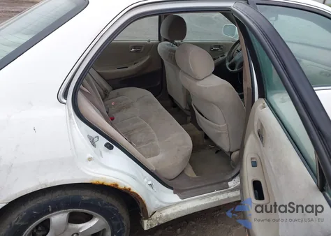 2000 Honda Accord 2.3 Ex from USA, damaged, VIN 1HGCG5650YA112510